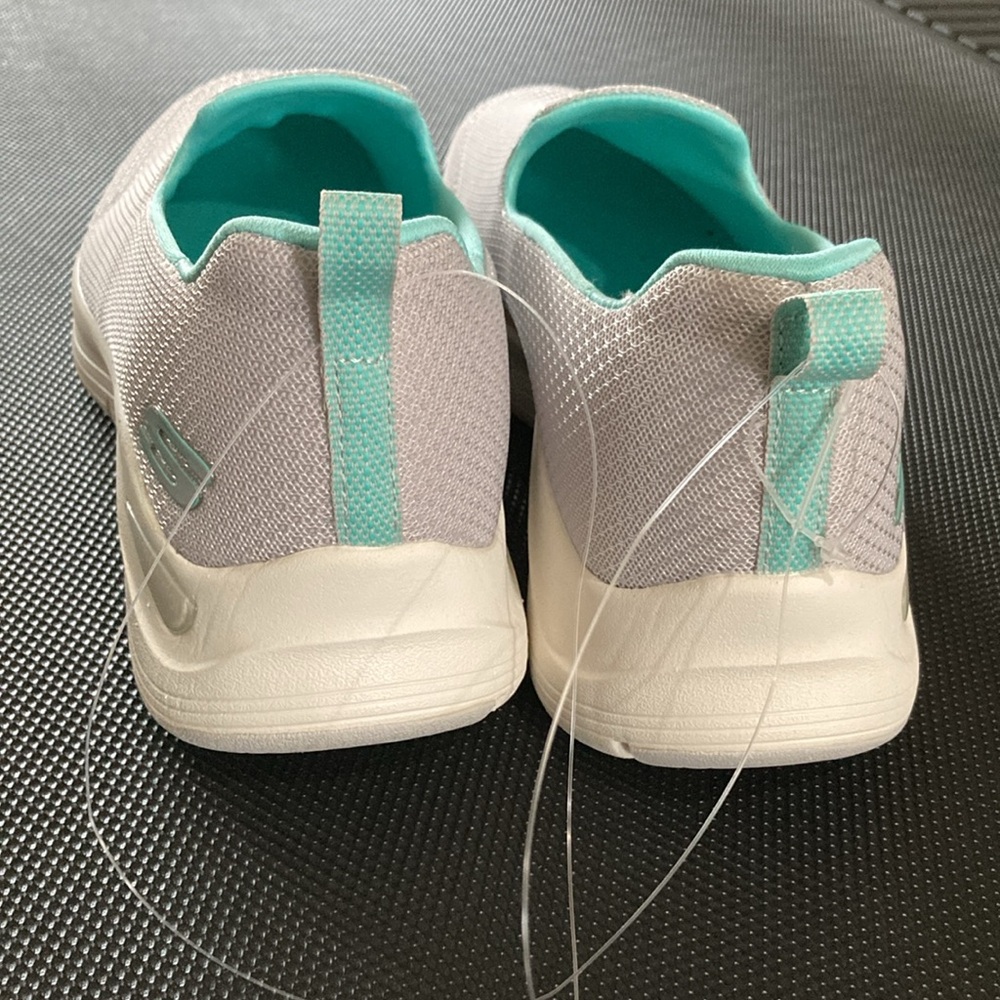 Brand New Skechers - Picture 9 of 13
